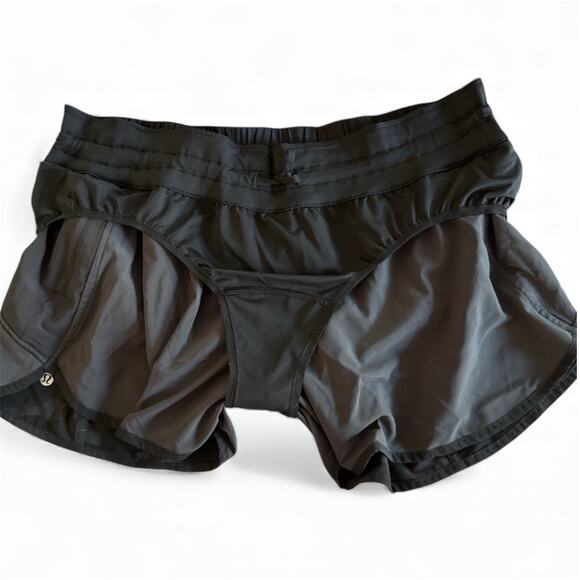 Lululemon Women's Tracker Low-Rise Lined Short 4" Shorts Black Camo Size 18 - Picture 4 of 6